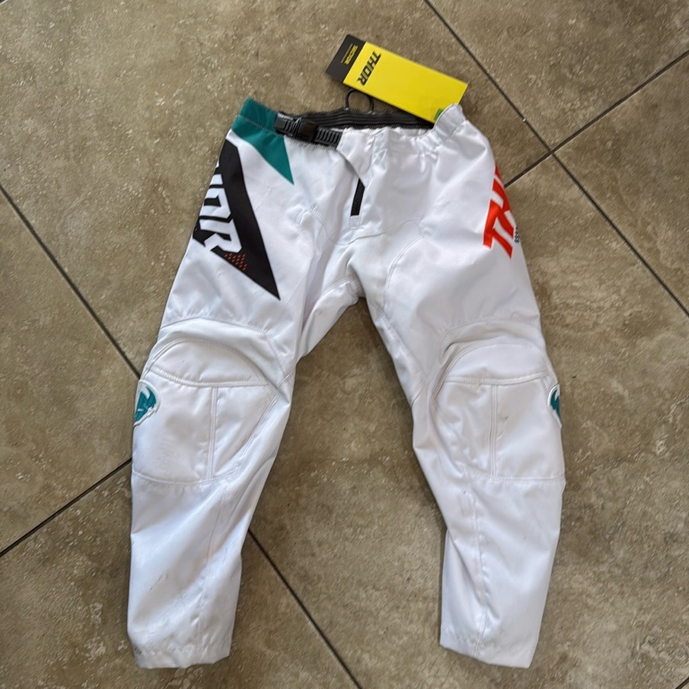 Never worn NEW with tags Thor dirt bike pants size 28Y